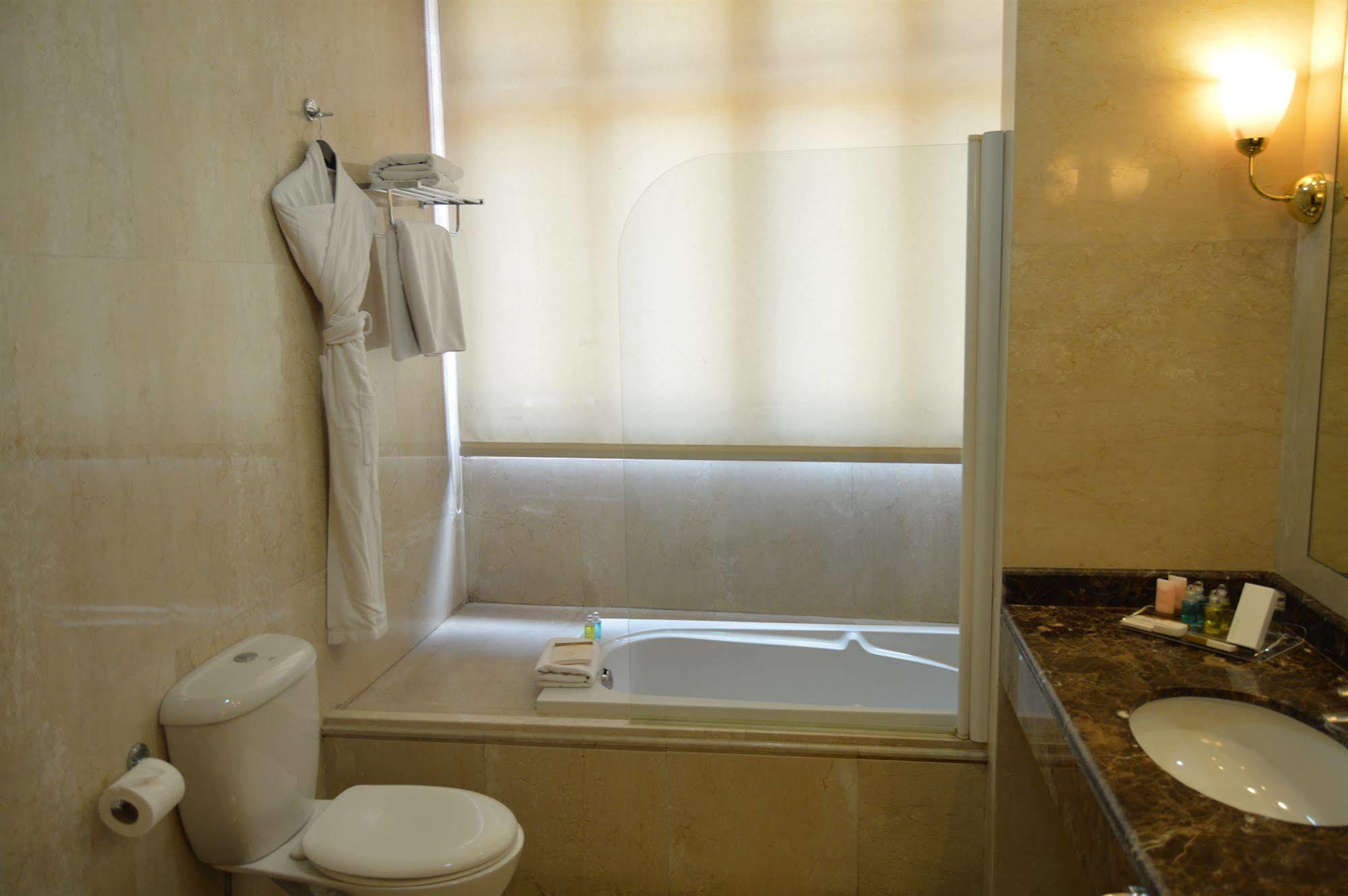 Etoile Suites Boutique Hotel Downtown 贝鲁特 外观 照片